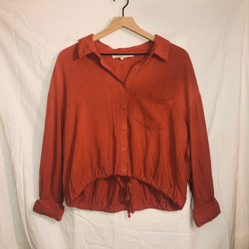 Red Button-down cropped blouse